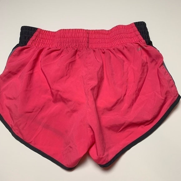 Women’s Nike Pink Running Shorts Extra Small - Picture 4 of 5